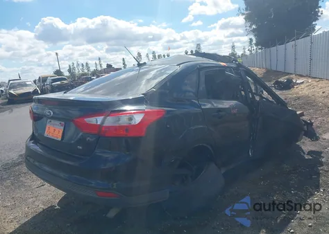 2012 Ford Focus Se z USA, uszkodzony, nr VIN 1FAHP3F27CL131315